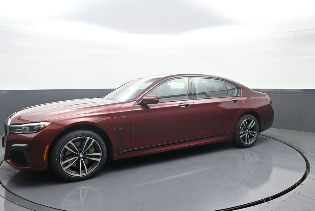 Used 2020 BMW 745e xDrive image 4