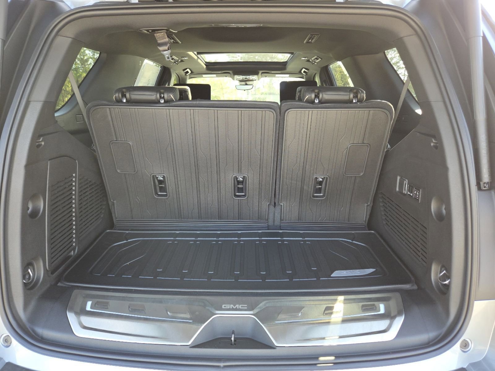 New 2026 GMC Yukon Elevation w/ Elevation Premium Package image 27