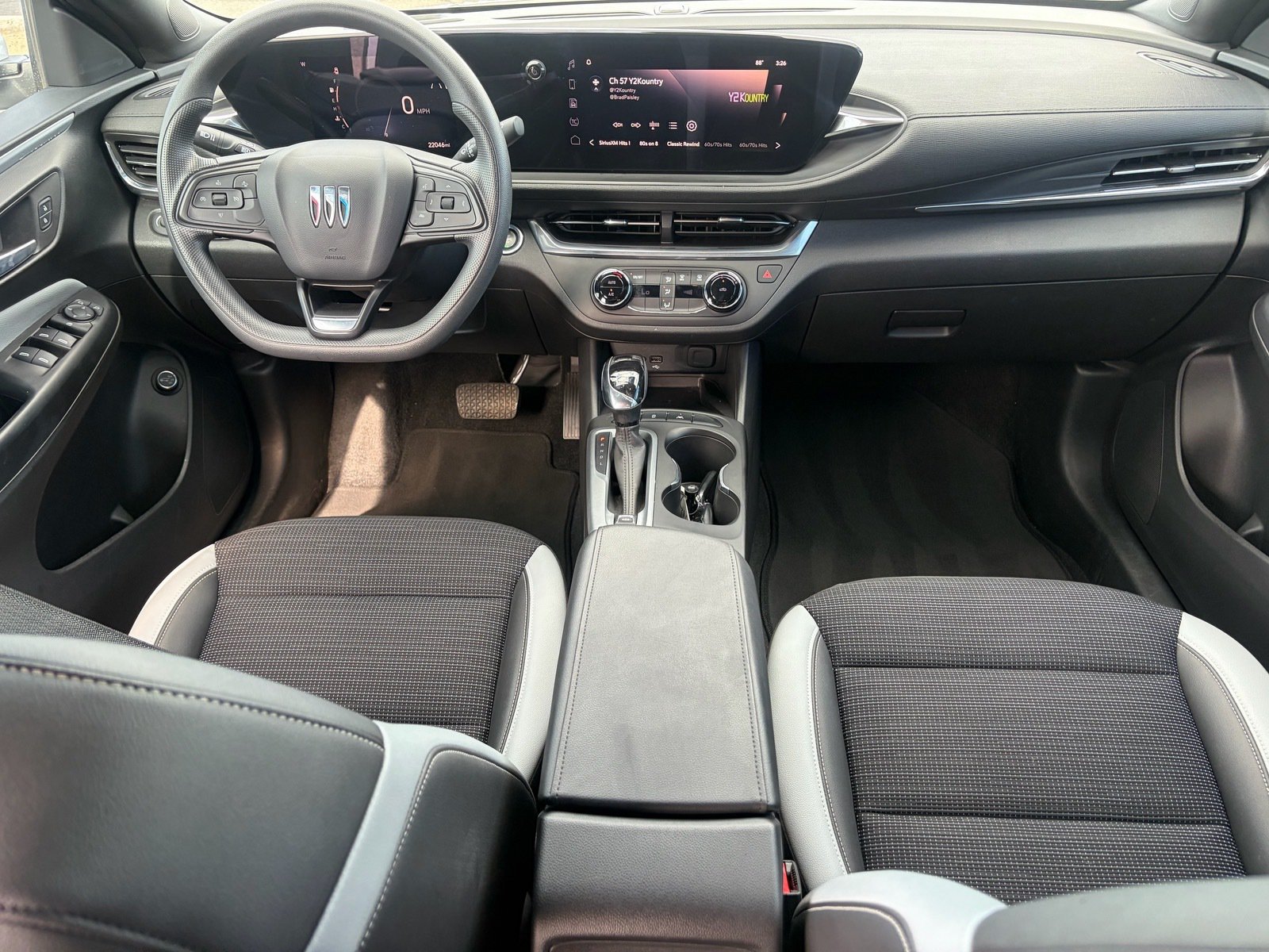 Used 2024 Buick Envista Sport Touring w/ Convenience II Package FWD image 30