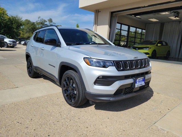 New 2026 Jeep Compass Latitude video 1