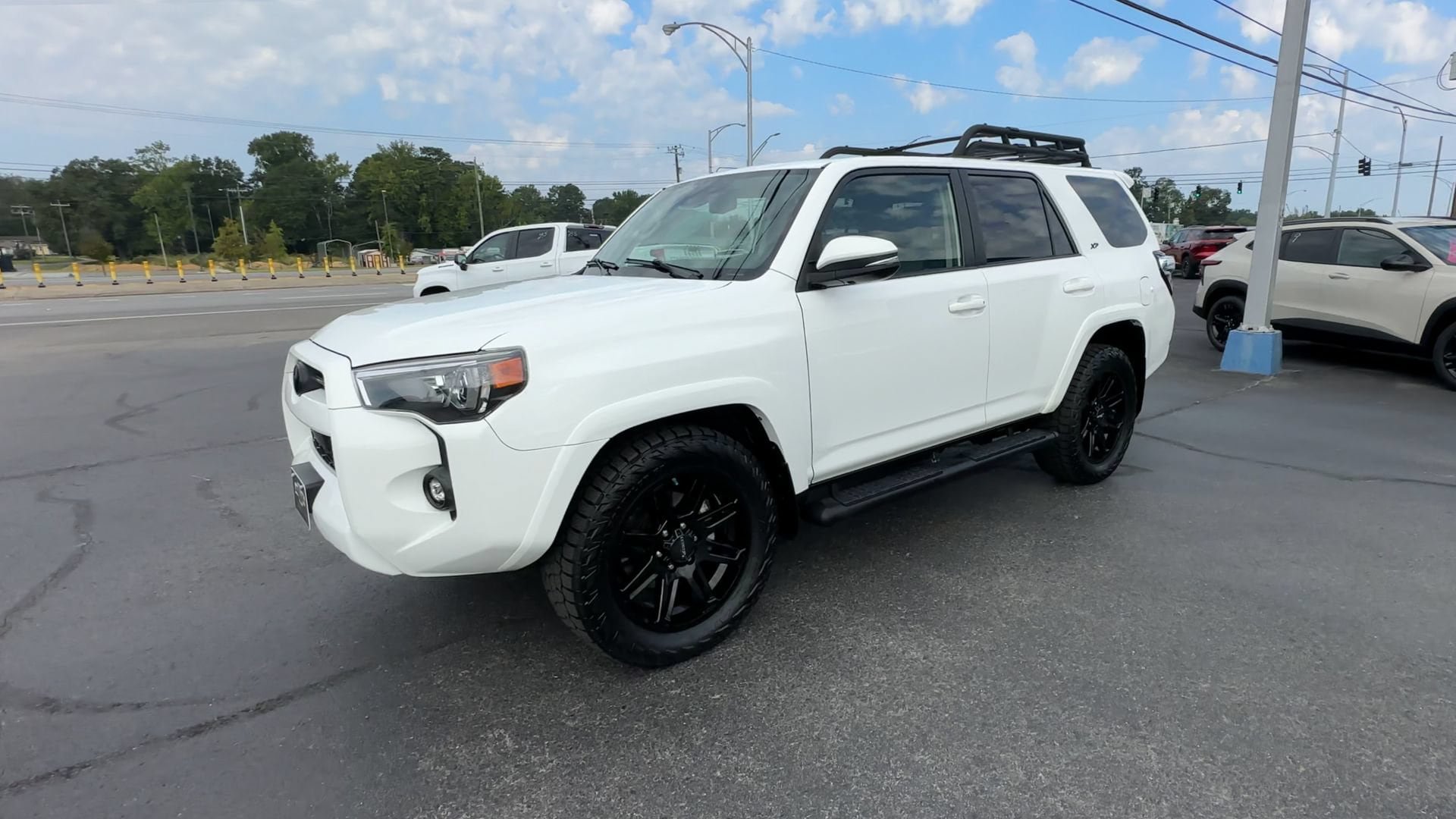 Used 2022 Toyota 4Runner SR5 Premium w/ Moonroof Package RWD image 4