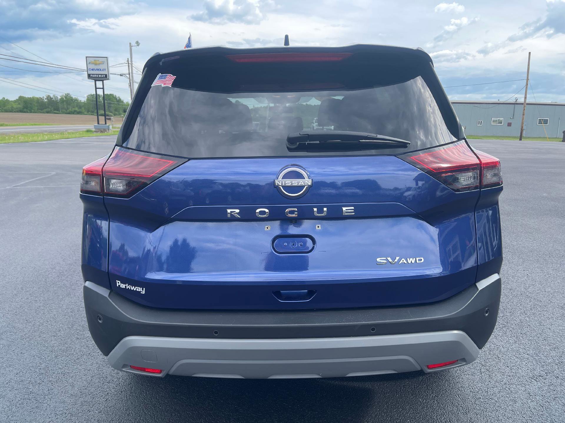 Used 2023 Nissan Rogue SV image 6