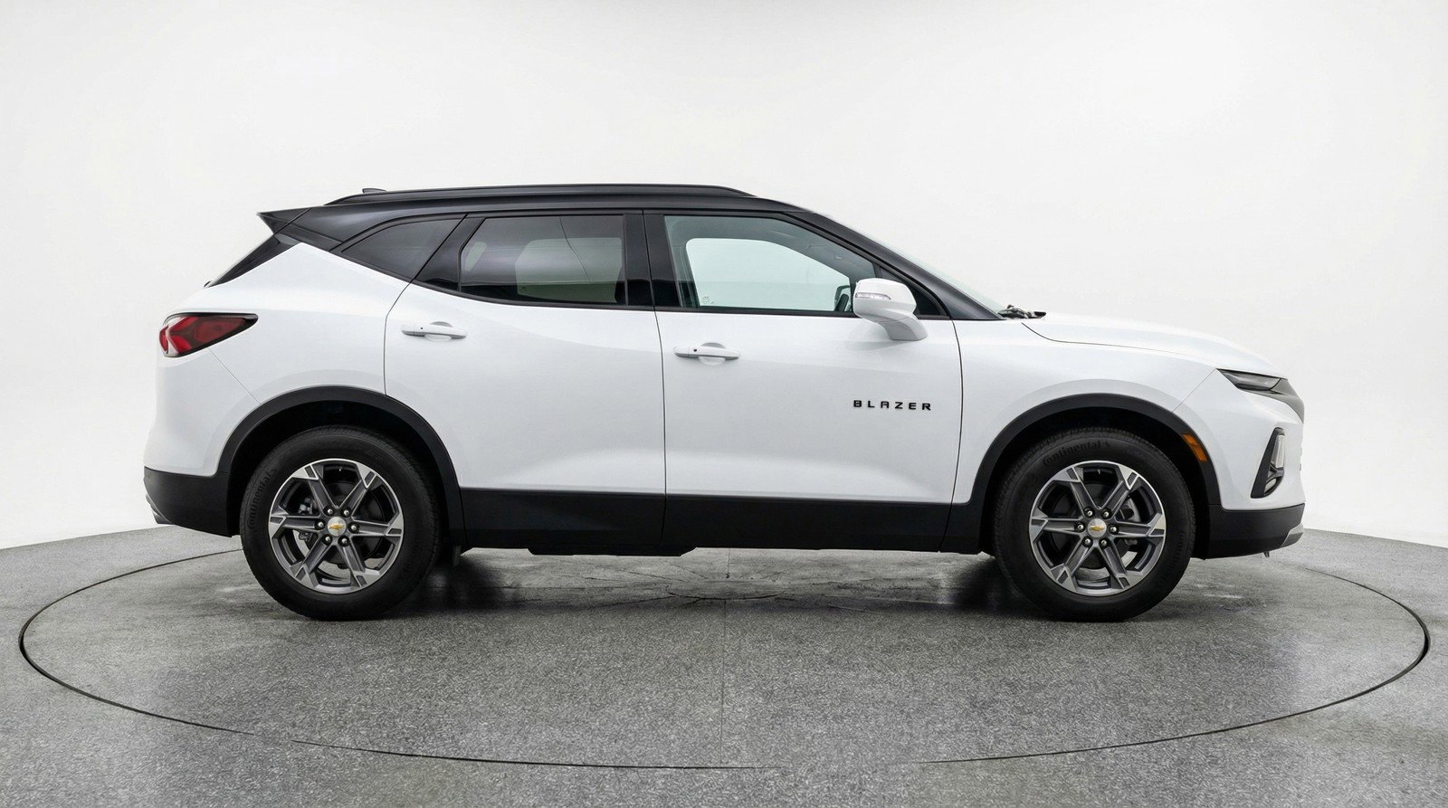 Used 2025 Chevrolet Blazer LT image 11