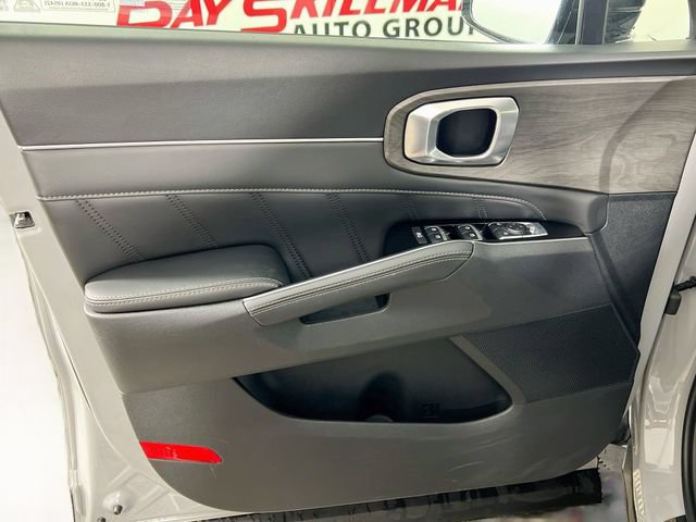 Used 2025 Kia Sorento SX AWD/4WD image 33
