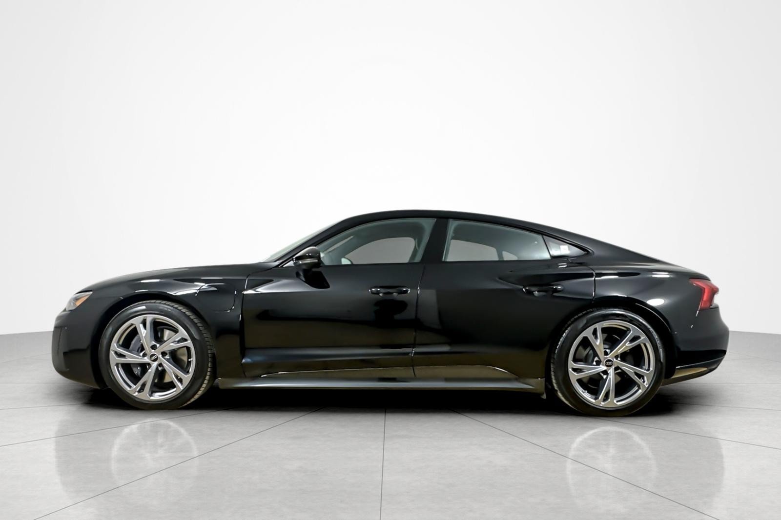 Used 2024 Audi e-tron GT Premium Plus w/ Executive Package AWD/4WD image 2