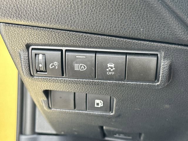 Used 2024 Toyota Corolla Cross AWD Hybrid w/ Moonroof Package image 24