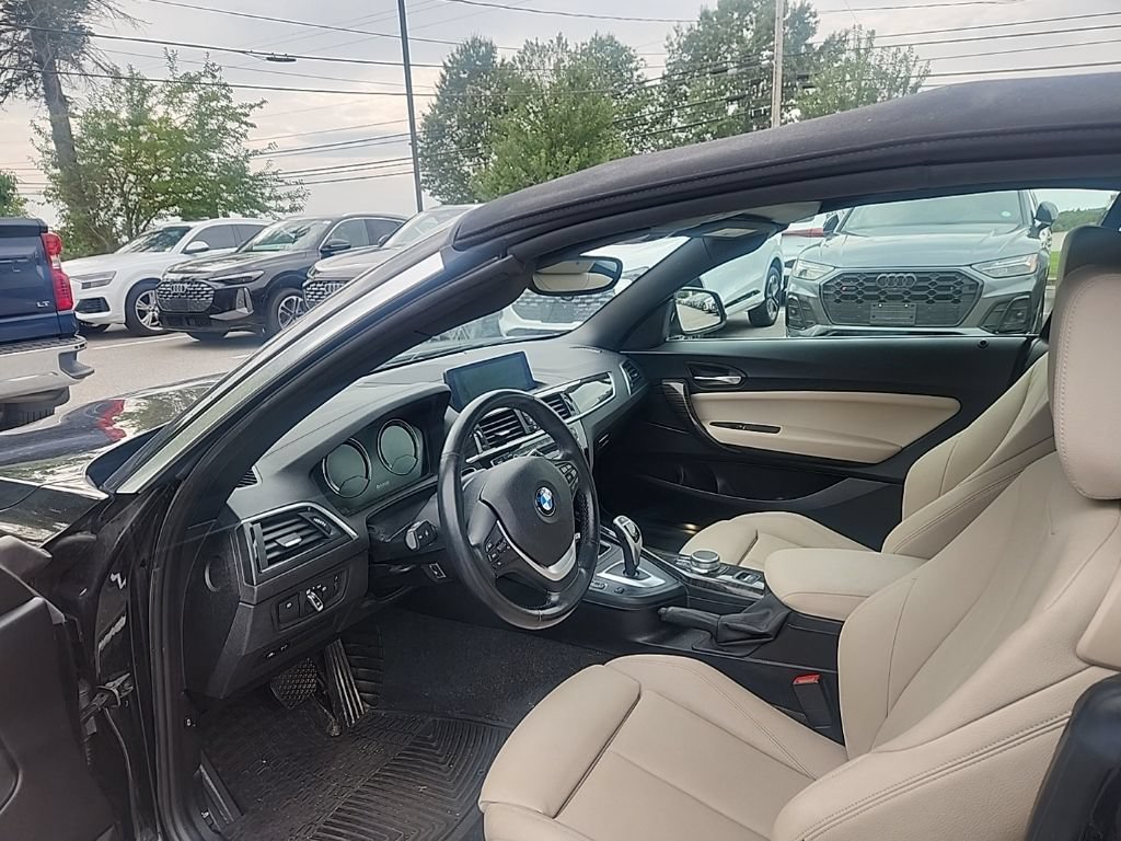 Used 2021 BMW 230i xDrive Convertible w/ Premium Package AWD/4WD image 9