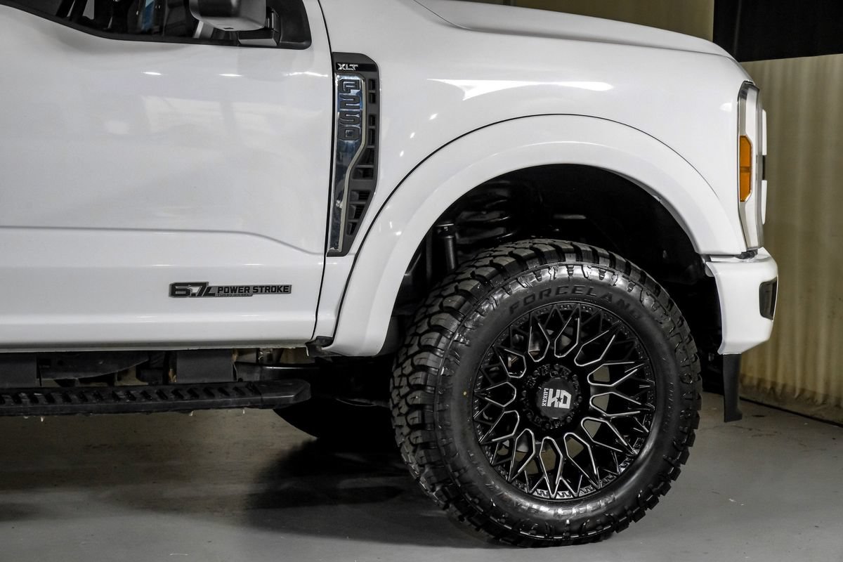 Used 2024 Ford F250 XLT w/ FX4 Off-Road Package AWD/4WD image 8