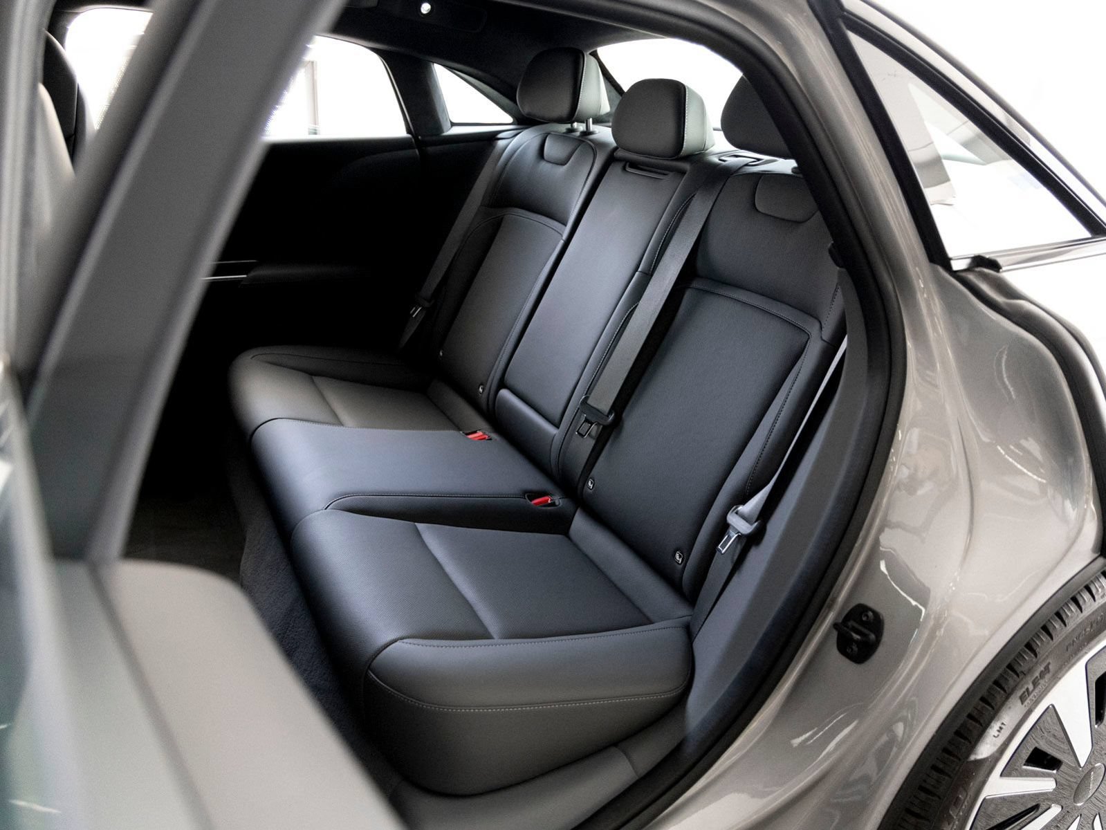 Used 2024 Lucid Air Touring AWD/4WD image 19