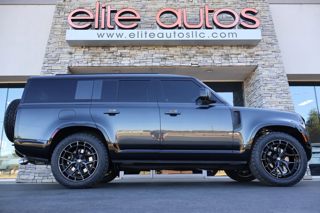 Used 2025 Land Rover Defender 130 V8 image 2