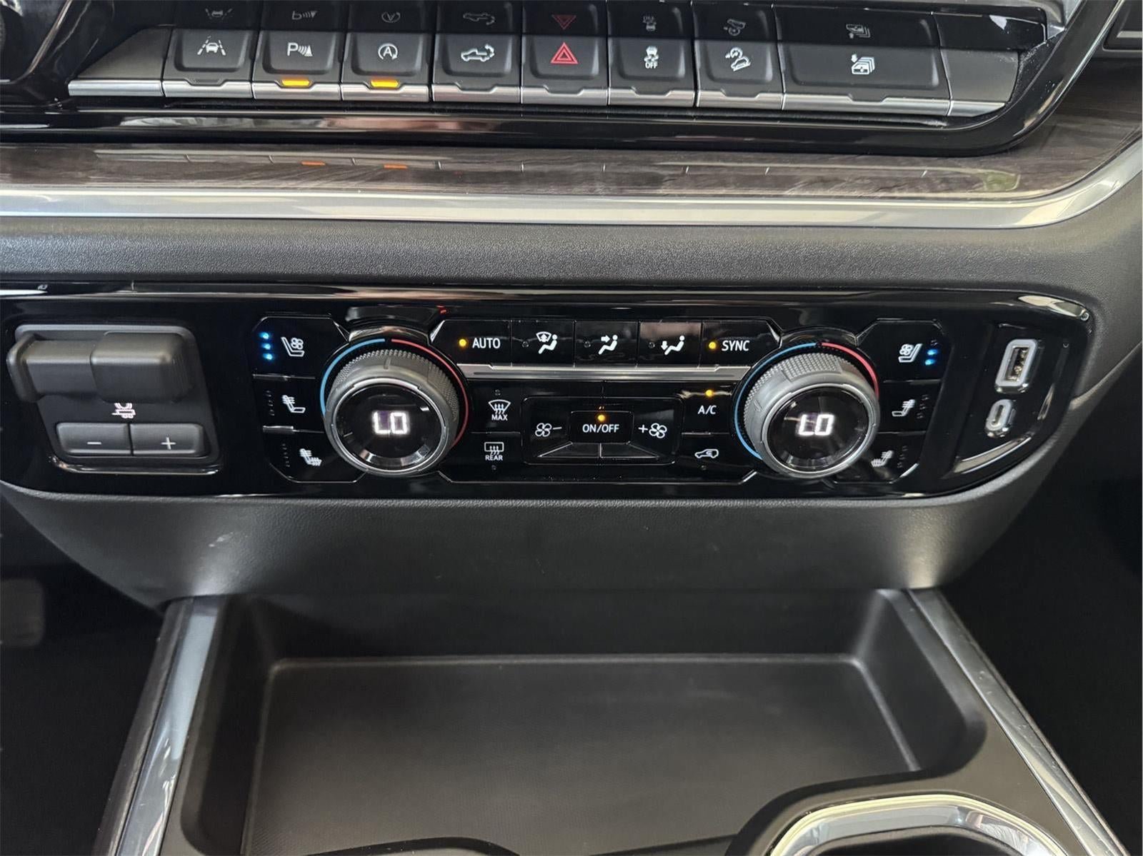 Used 2022 Chevrolet Silverado 1500 LTZ w/ LTZ Convenience Package II AWD/4WD image 21