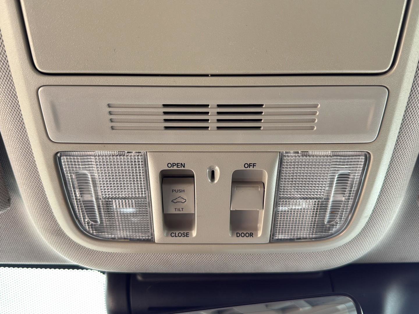 Used 2019 Honda Accord EX-L image 18