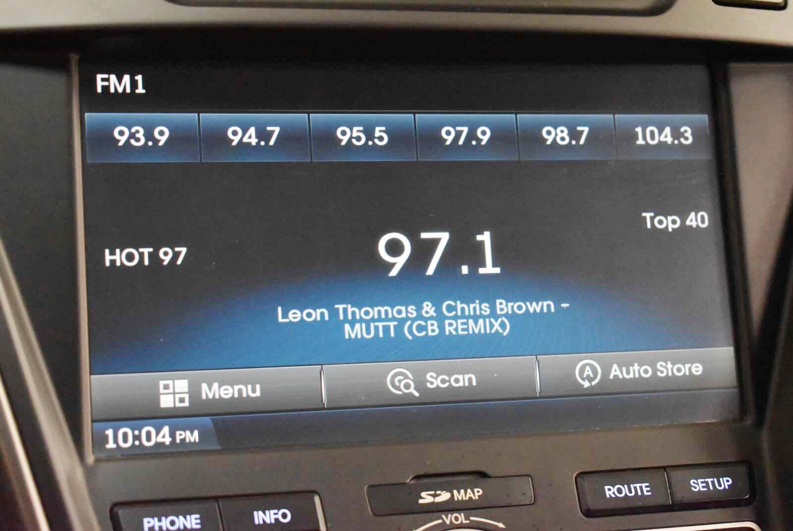 Used 2014 Hyundai Santa Fe Sport 2.0T w/ Navigation Package 06 AWD/4WD image 24