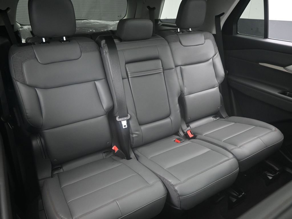 New 2026 Ford Explorer Active image 37