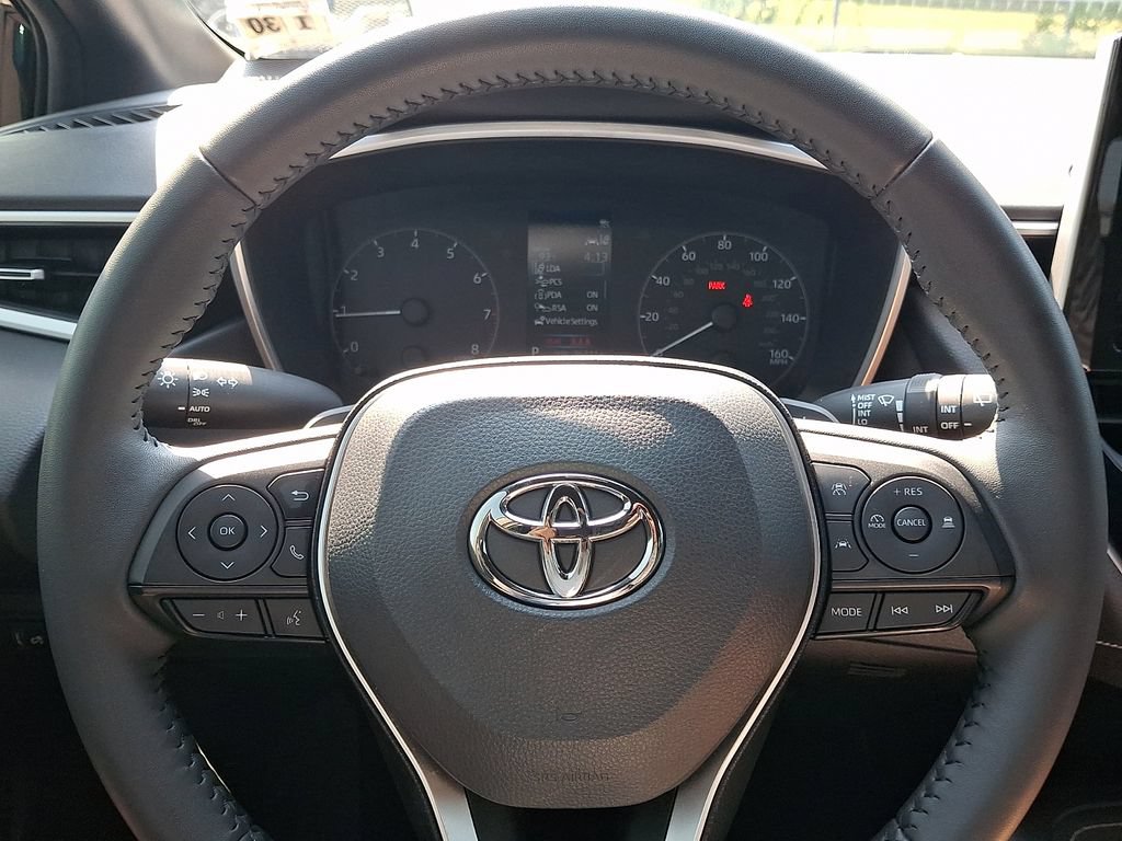 Used 2025 Toyota Corolla SE FWD image 18