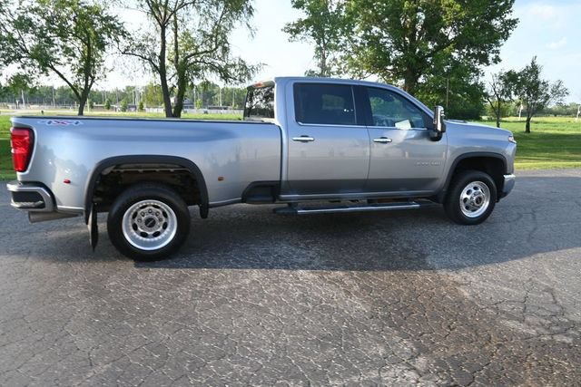 Used 2024 Chevrolet Silverado 3500 LTZ AWD/4WD image 7