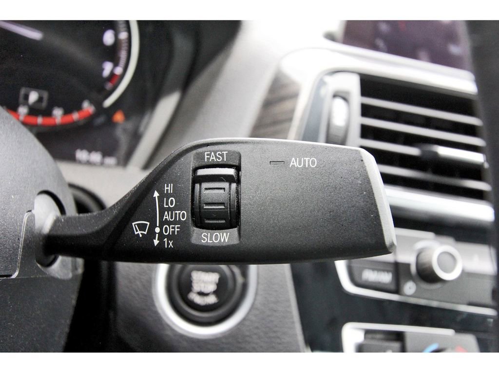 Used 2020 BMW 230i Convertible w/ Premium Package RWD image 17