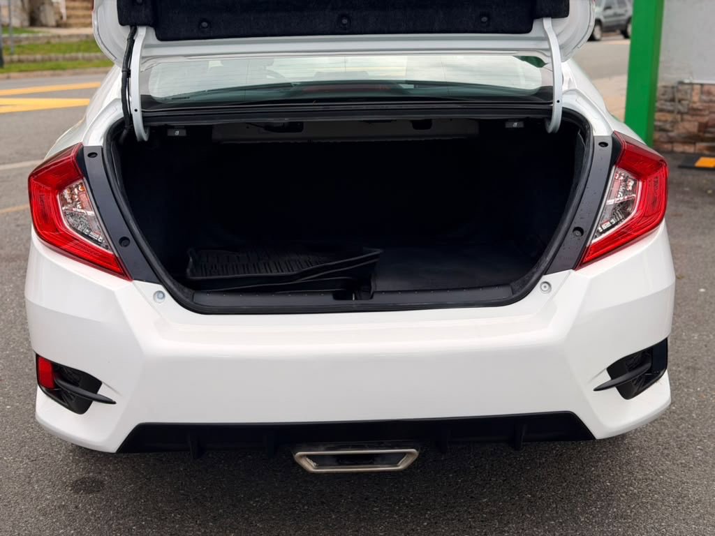 Used 2020 Honda Civic Sport image 7