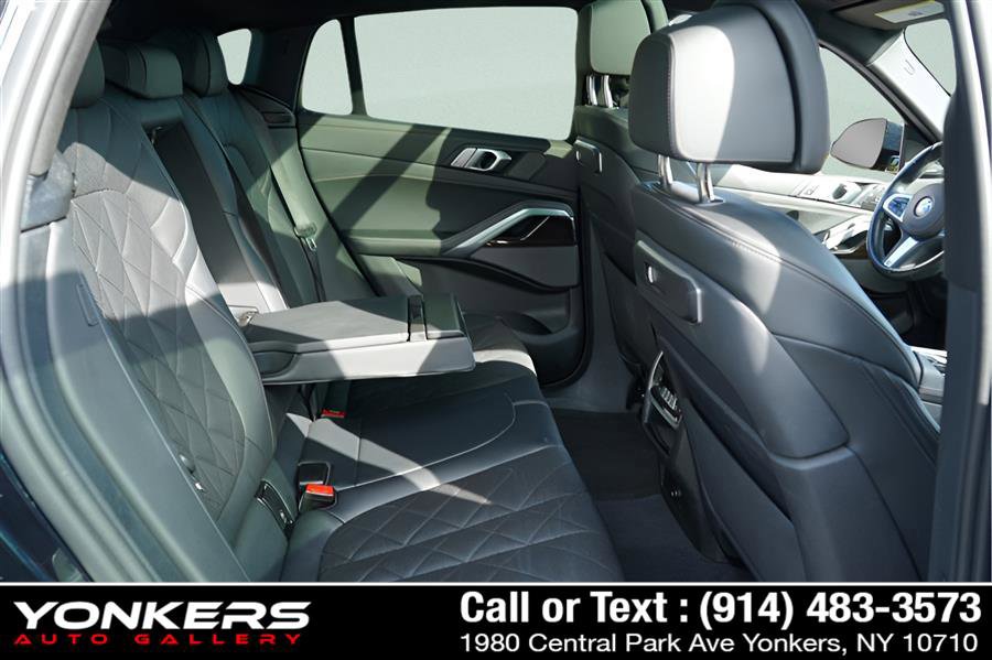 Used 2024 BMW X6 xDrive40i w/ Premium Package image 56