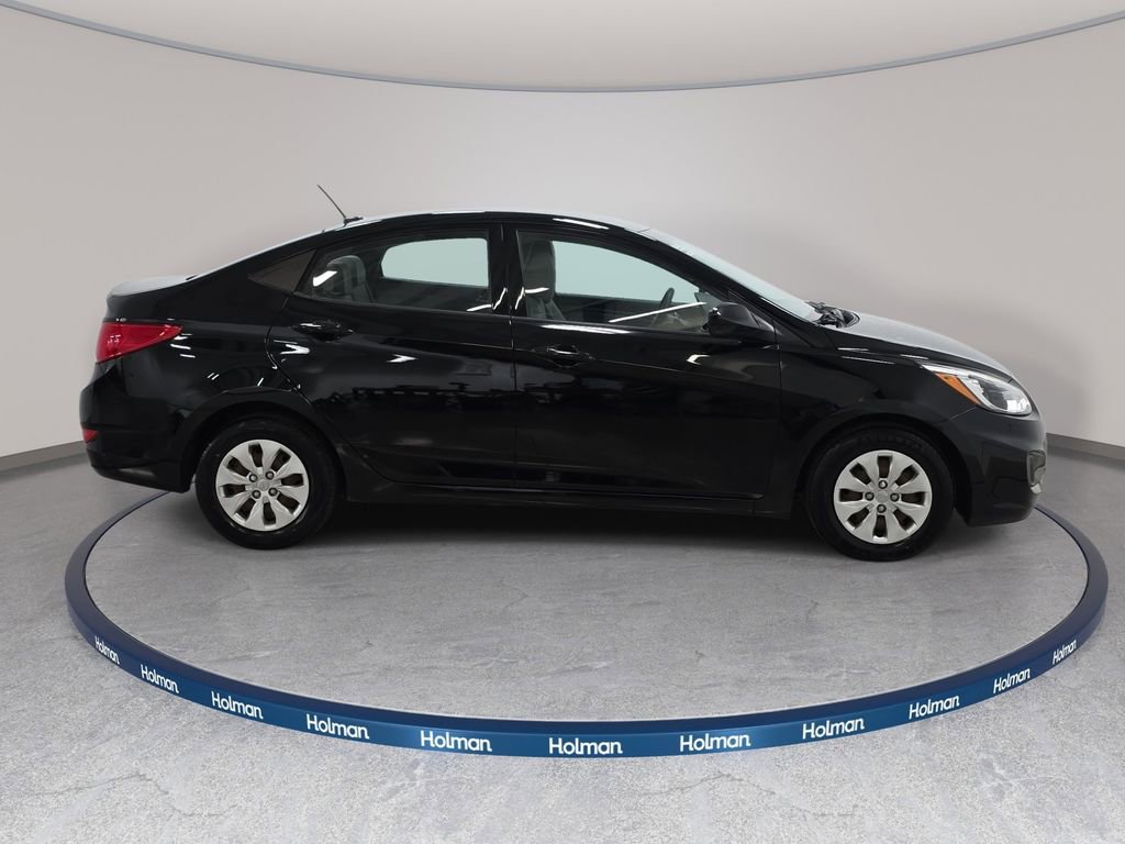 Used 2017 Hyundai Accent SE image 5