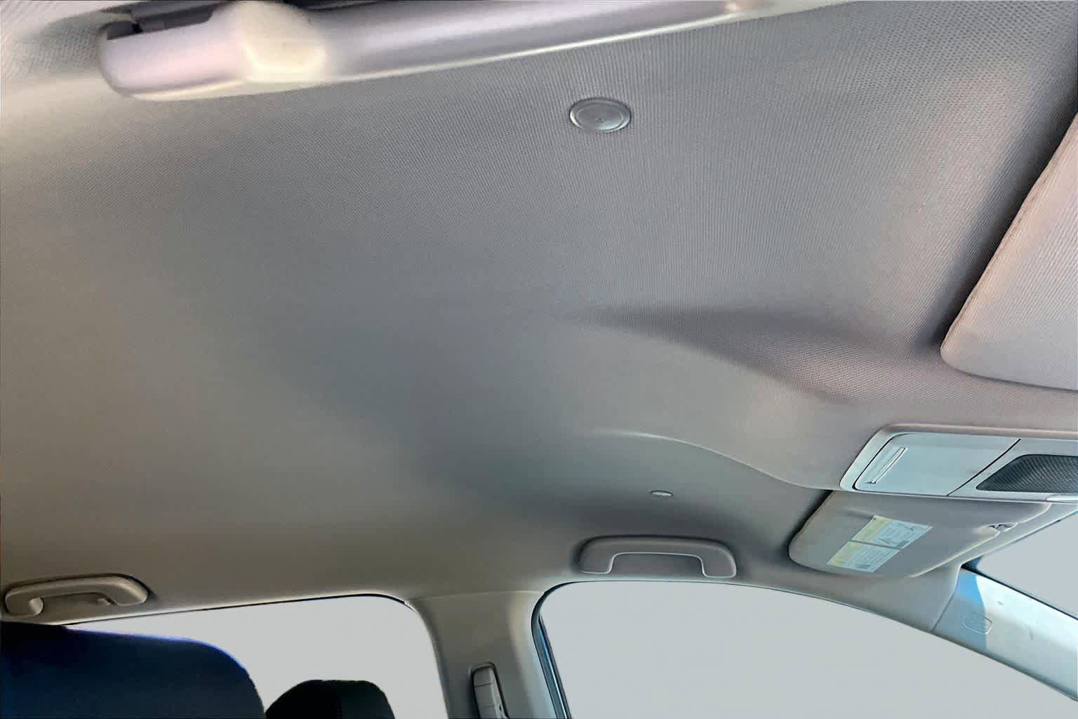 Used 2025 Honda CR-V LX image 14