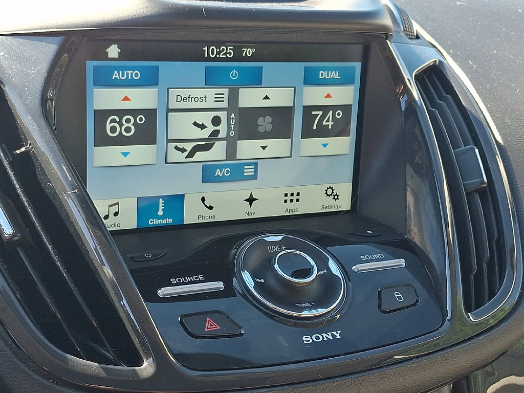 Used 2016 Ford Escape Titanium w/ Equipment Group 301A AWD/4WD image 19