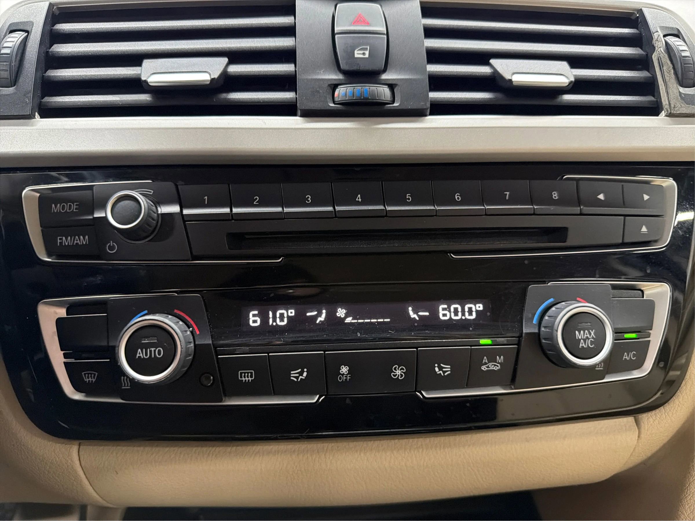 Used 2016 BMW 320i Sedan RWD image 20