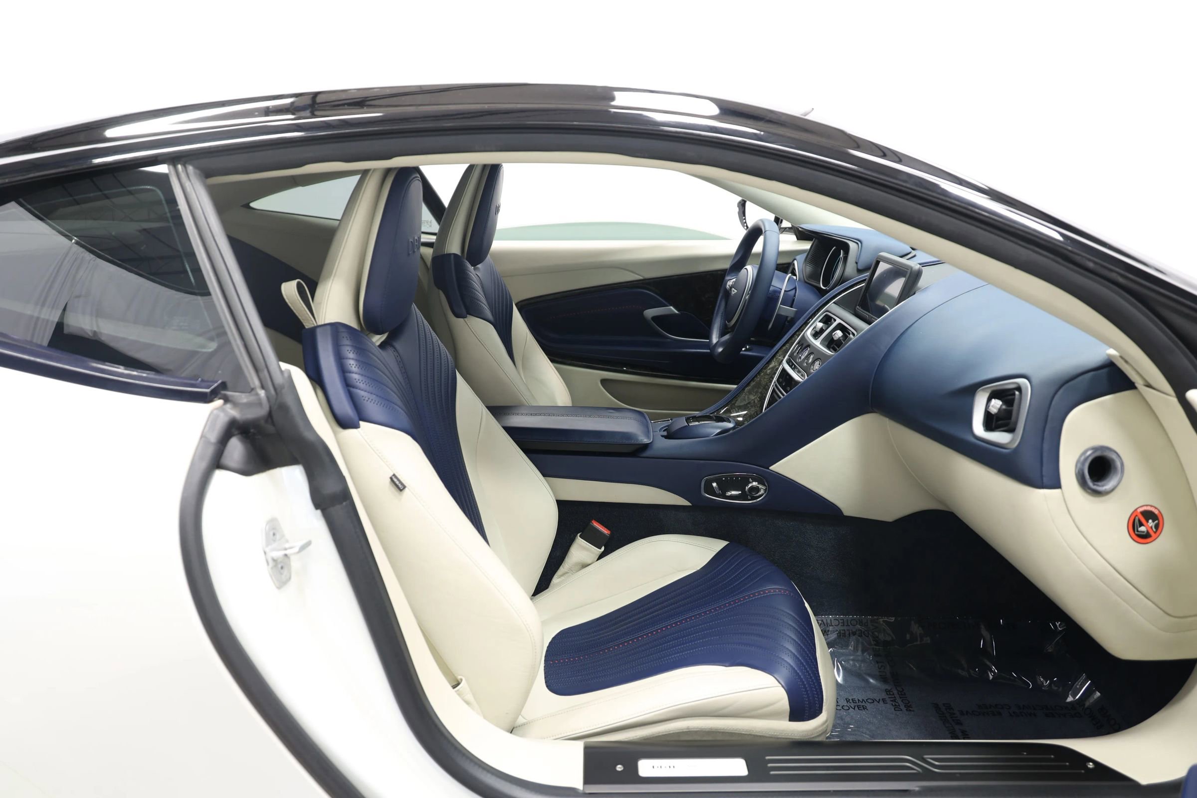 Used 2017 Aston Martin DB11 V12 image 82