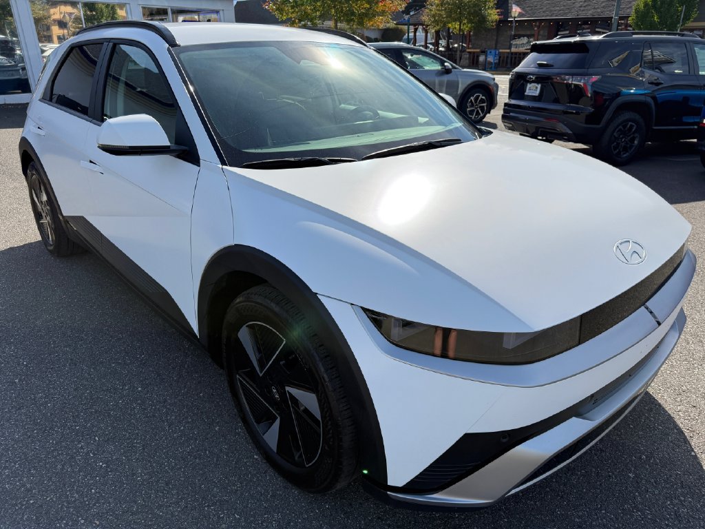 Used 2025 Hyundai Ioniq 5 SEL RWD image 3