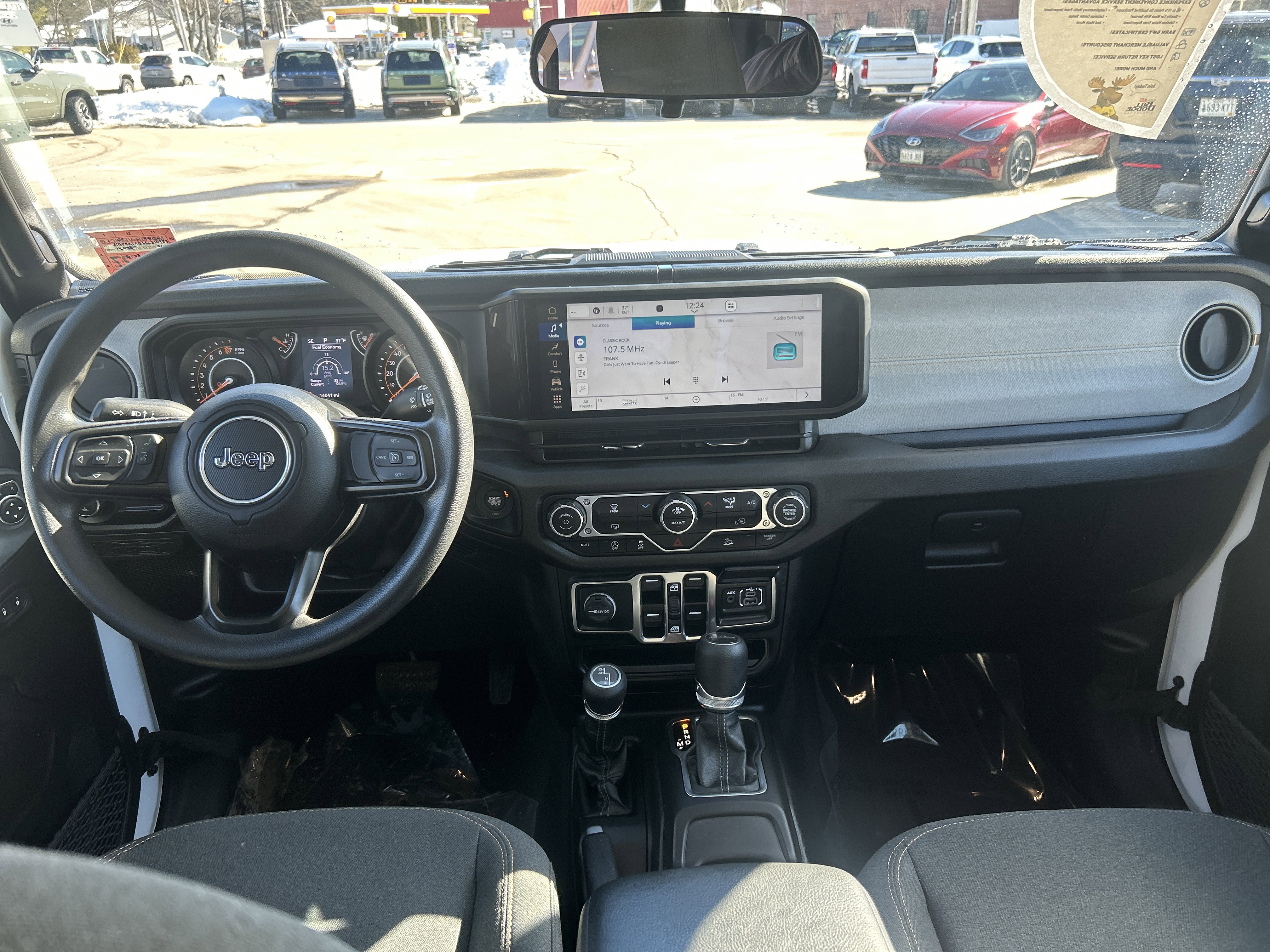 Used 2025 Jeep Gladiator Sport image 18