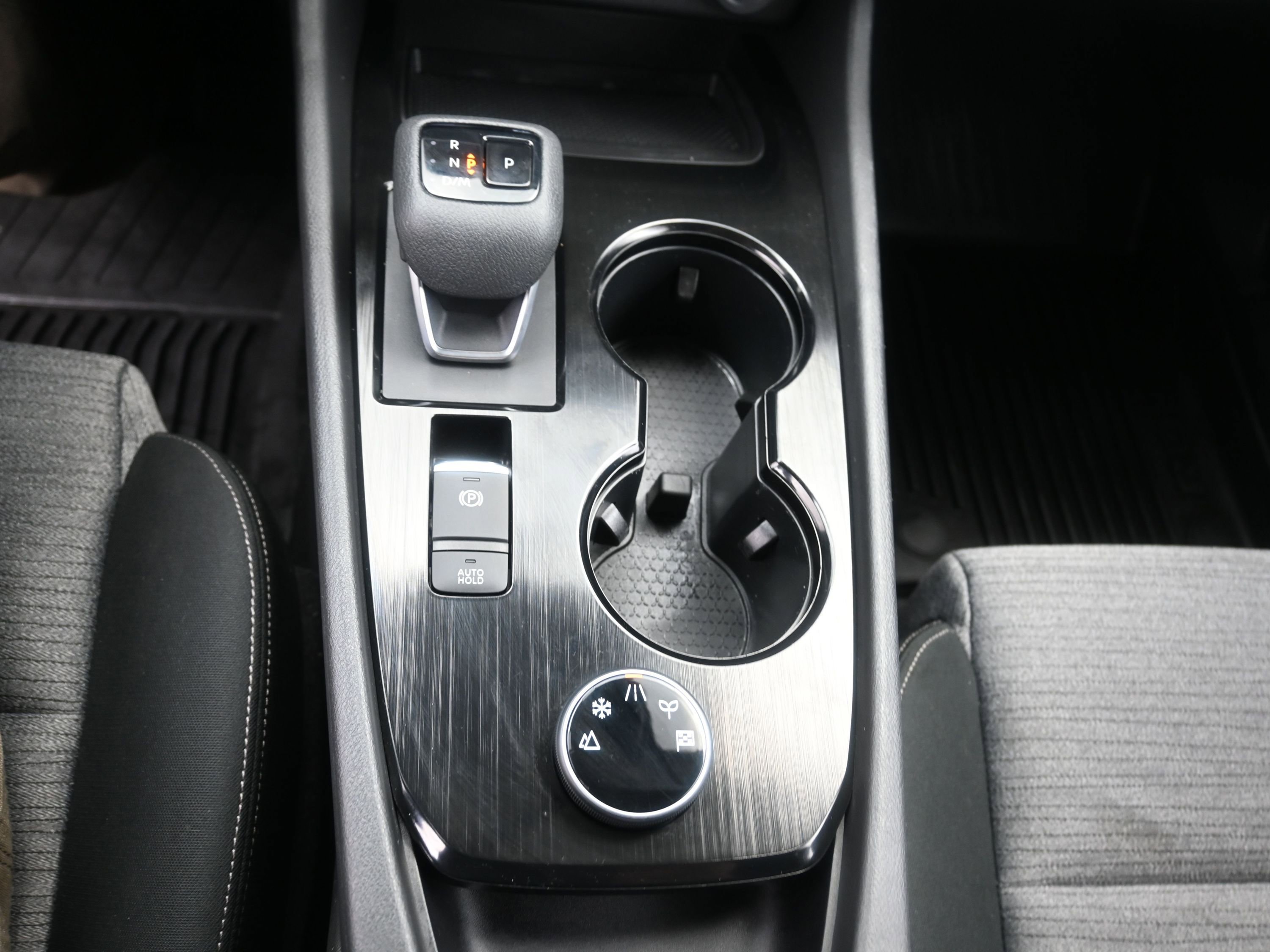 Certified 2023 Nissan Rogue SV image 18