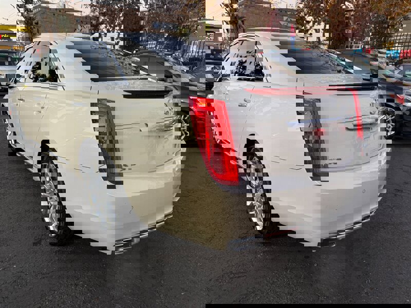 Used 2013 Cadillac XTS Premium image 7