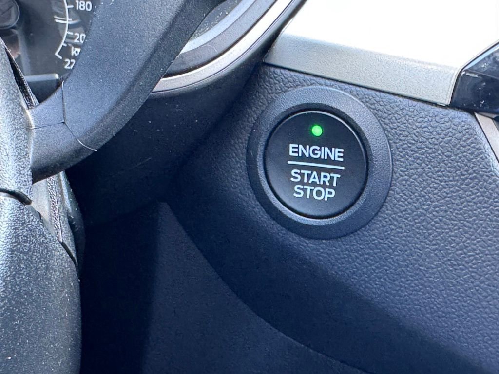 Used 2022 Ford Escape SEL AWD/4WD image 8