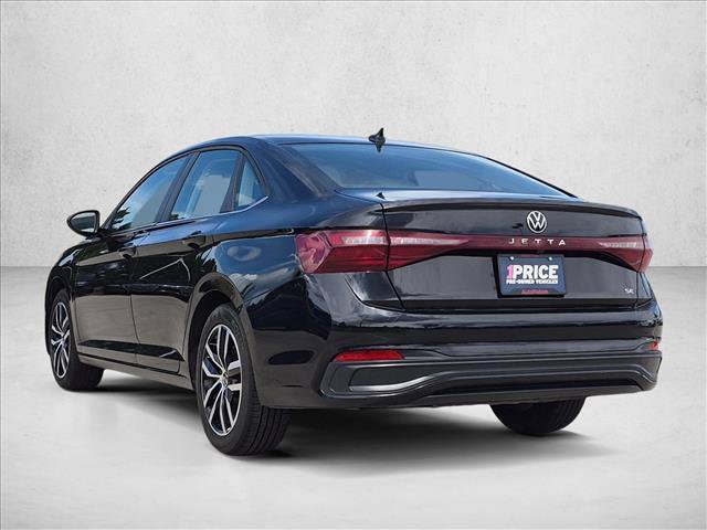 Used 2025 Volkswagen Jetta SE FWD image 8