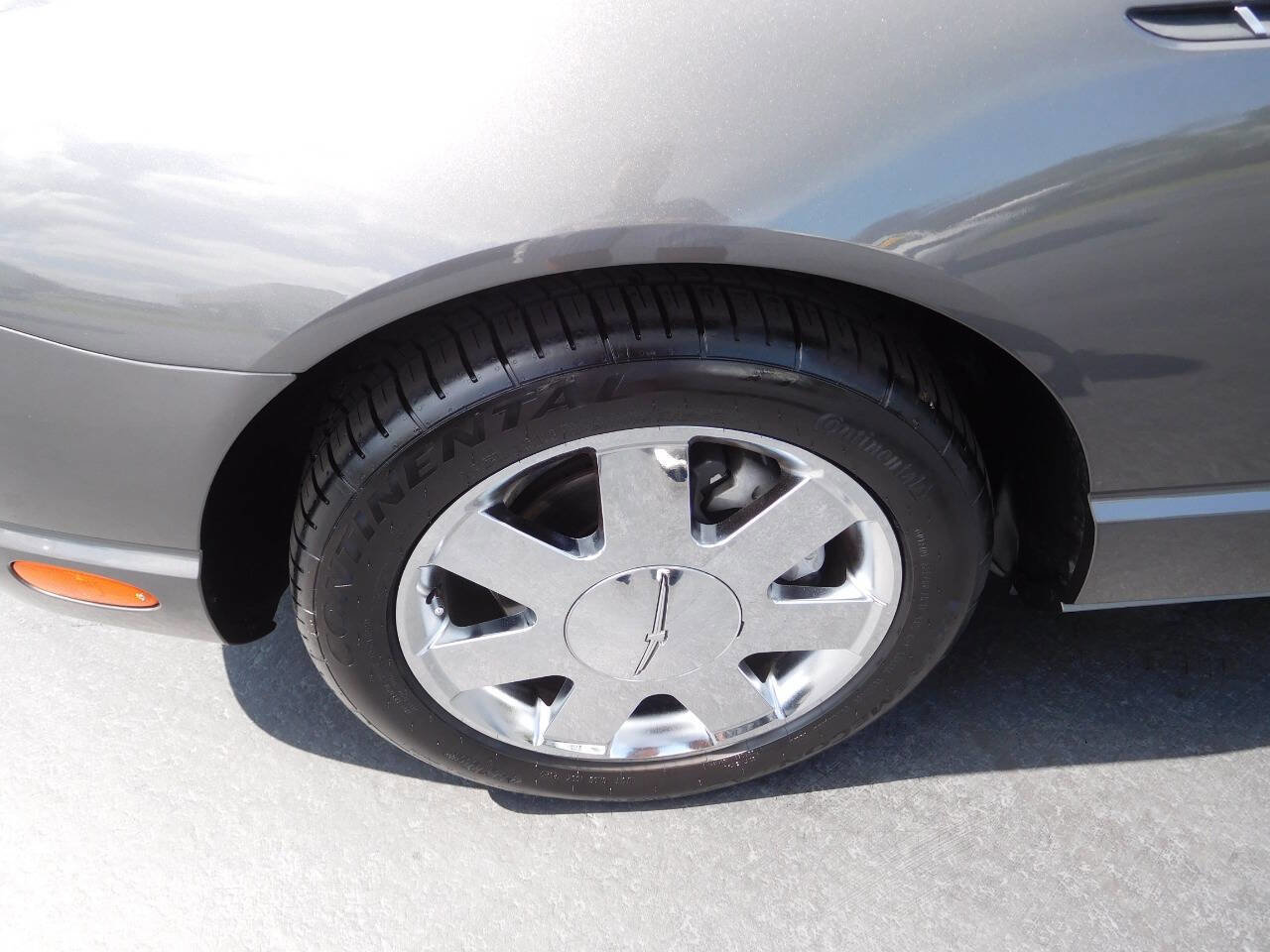 Used 2003 Ford Thunderbird image 15