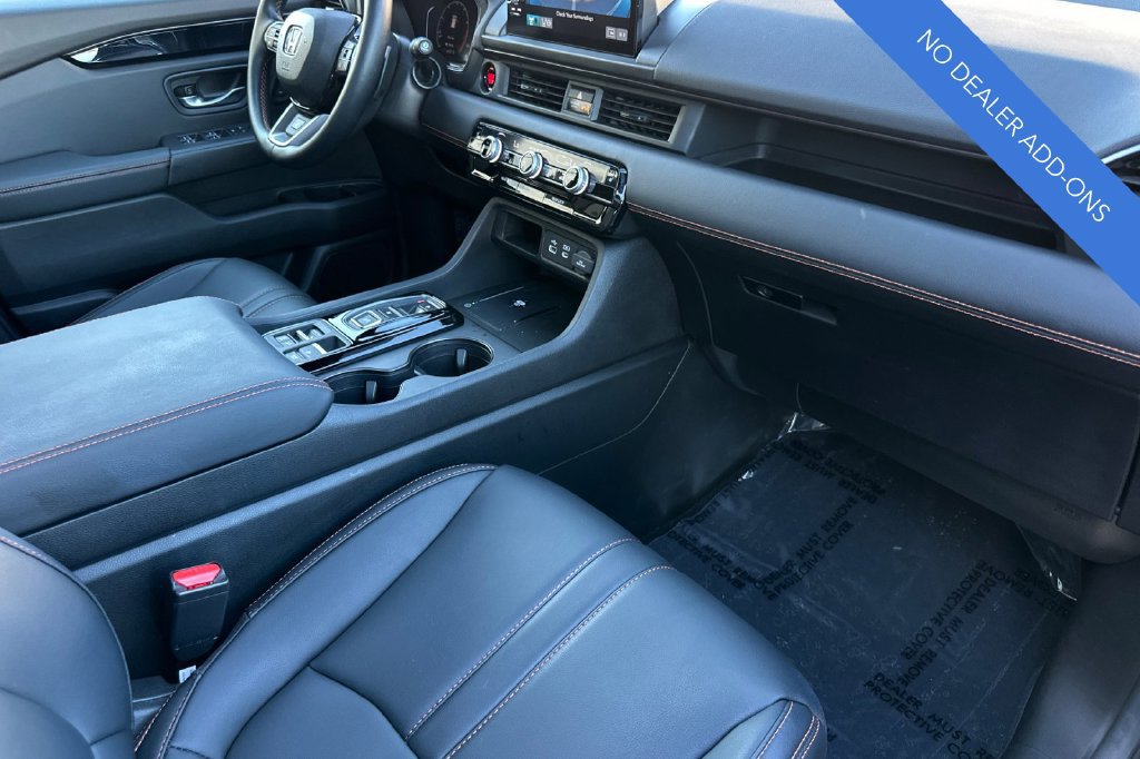 Certified 2025 Honda Pilot TrailSport image 18