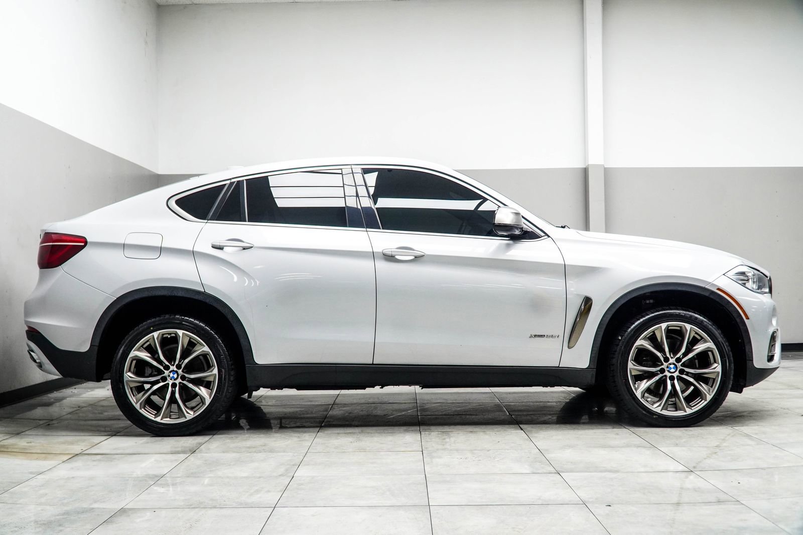 Used 2018 BMW X6 xDrive35i AWD/4WD image 6