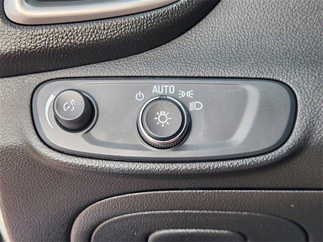 Used 2022 Chevrolet Trax LS w/ Tint and Cruise Package image 21