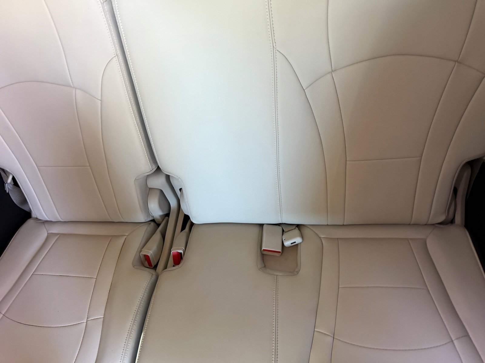 Used 2024 Buick Enclave Essence w/ Experience Buick Package image 18