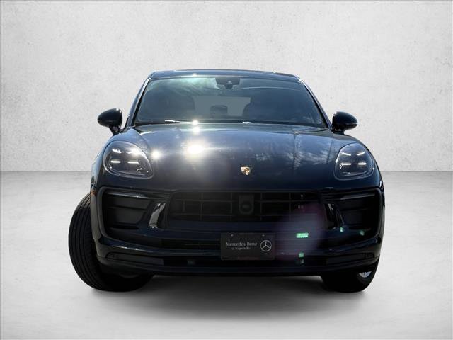 Used 2024 Porsche Macan AWD/4WD image 2