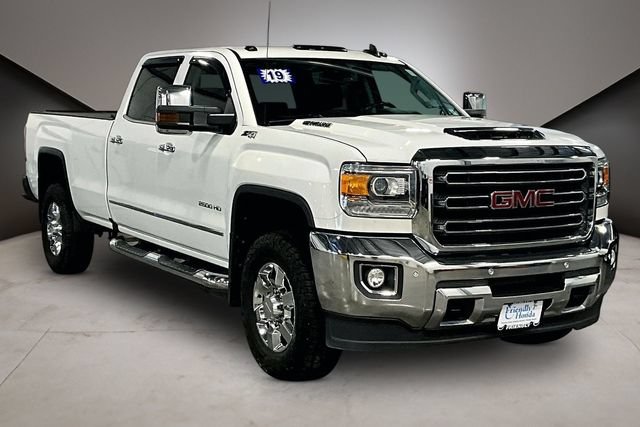 Used 2019 GMC Sierra 2500 SLT w/ Driver Alert Package AWD/4WD image 3
