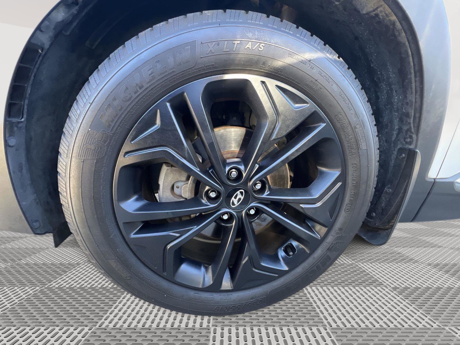 Used 2020 Hyundai Santa Fe SEL image 20