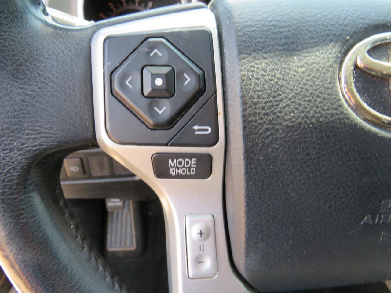 Used 2014 Toyota Sequoia SR5 w/ Sport Appearance Package image 13