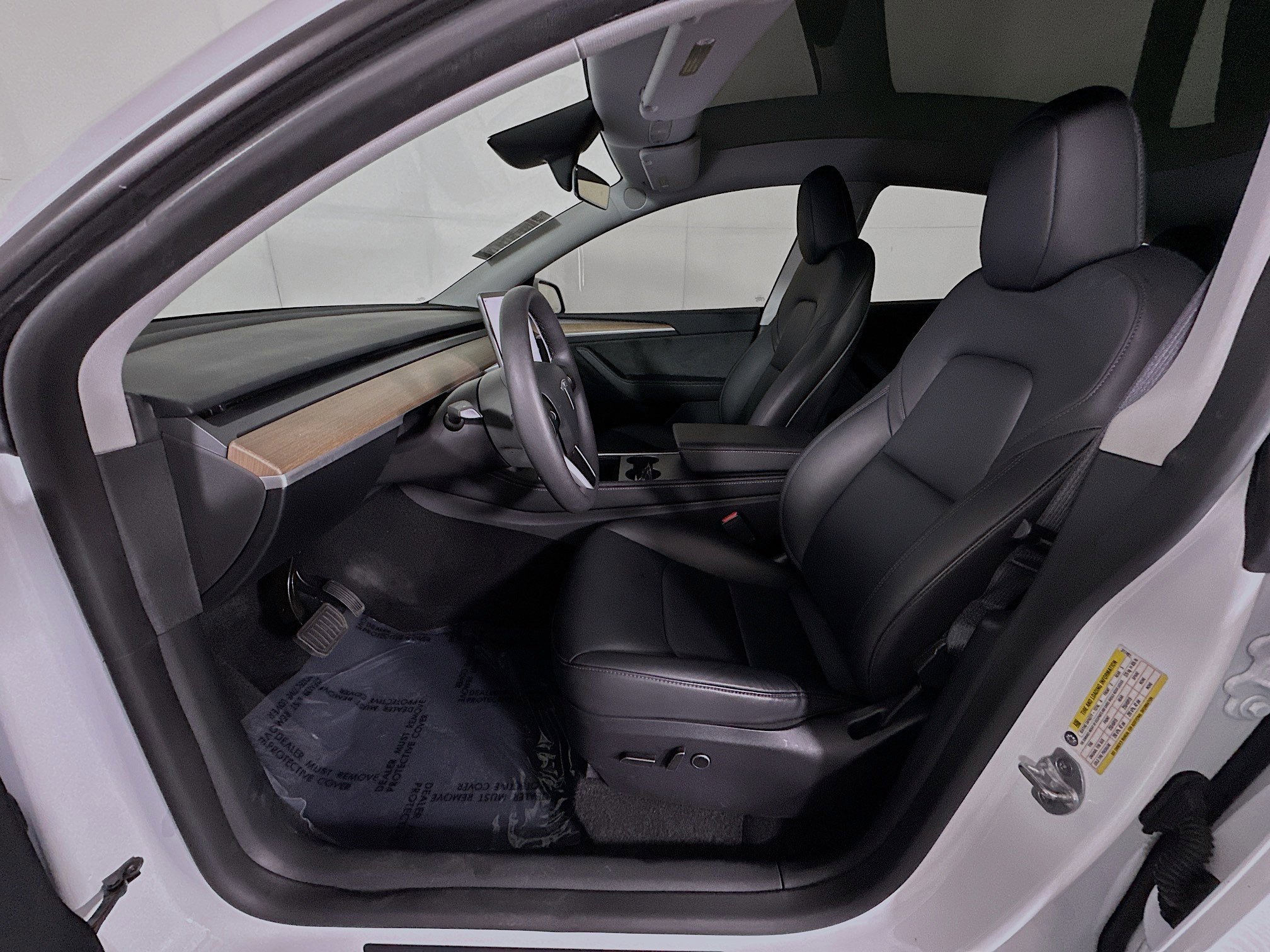 Used 2024 Tesla Model Y Long Range image 12