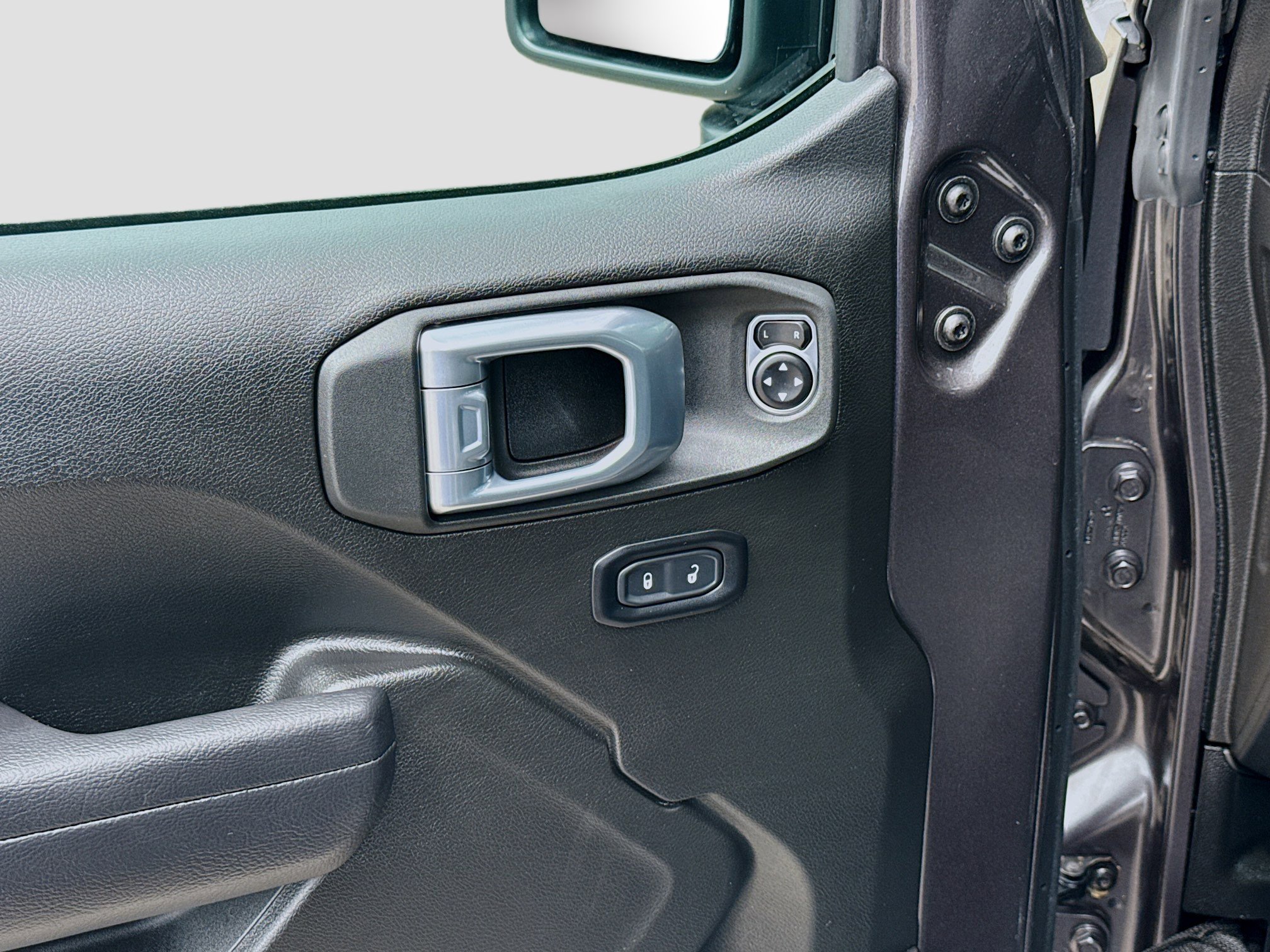 Used 2024 Jeep Wrangler Sport S image 16