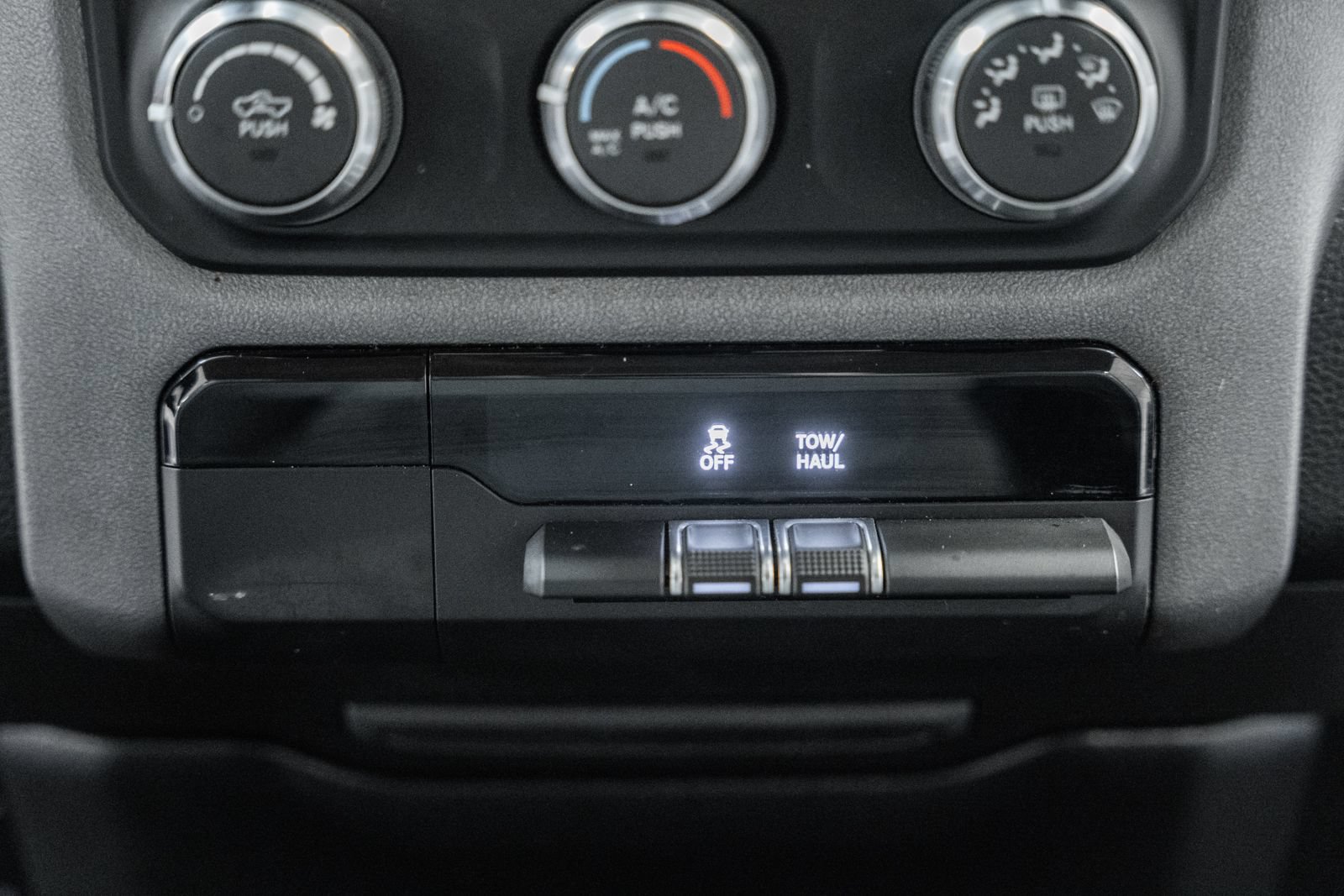 Used 2020 RAM 1500 Big Horn AWD/4WD image 33