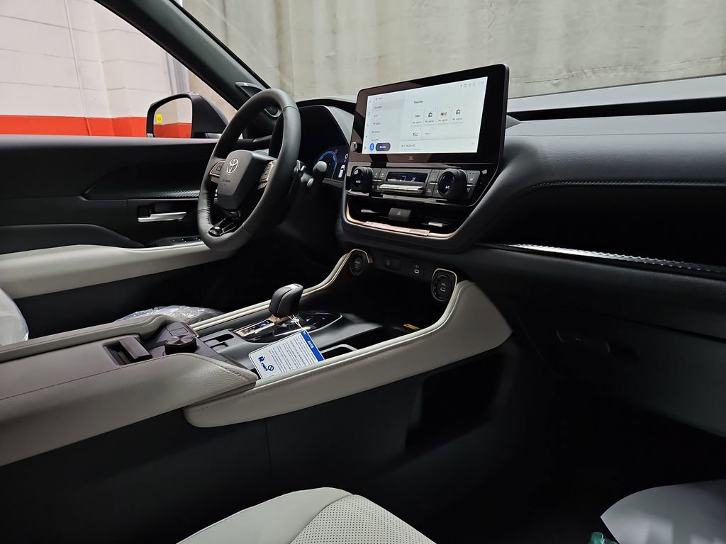 New 2026 Toyota Grand Highlander AWD Hybrid image 21