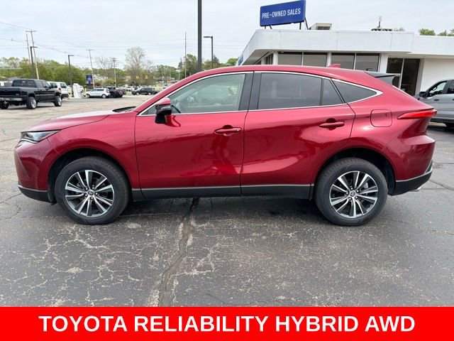 Used 2022 Toyota Venza LE AWD/4WD image 3