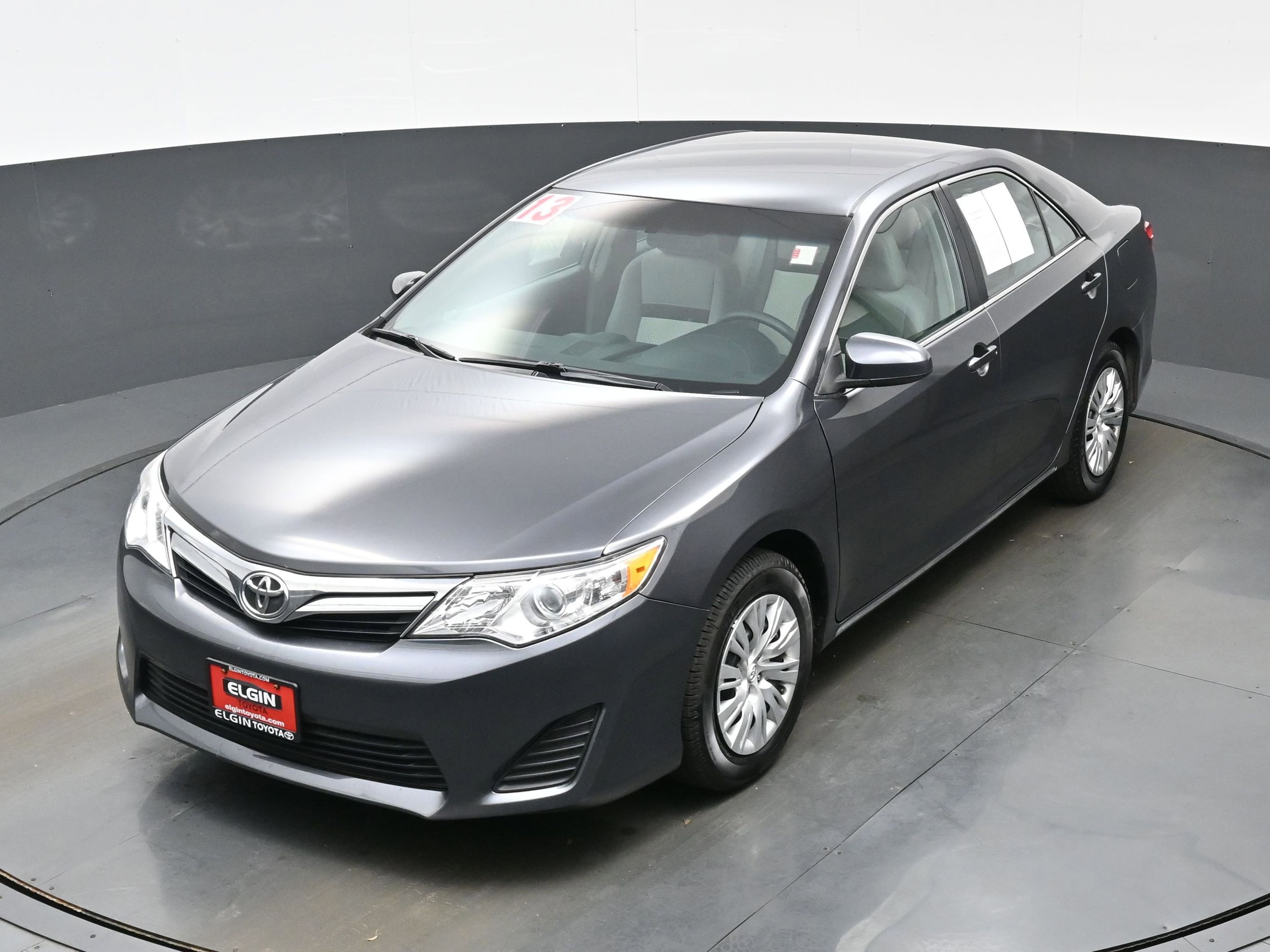 Used 2013 Toyota Camry LE image 31