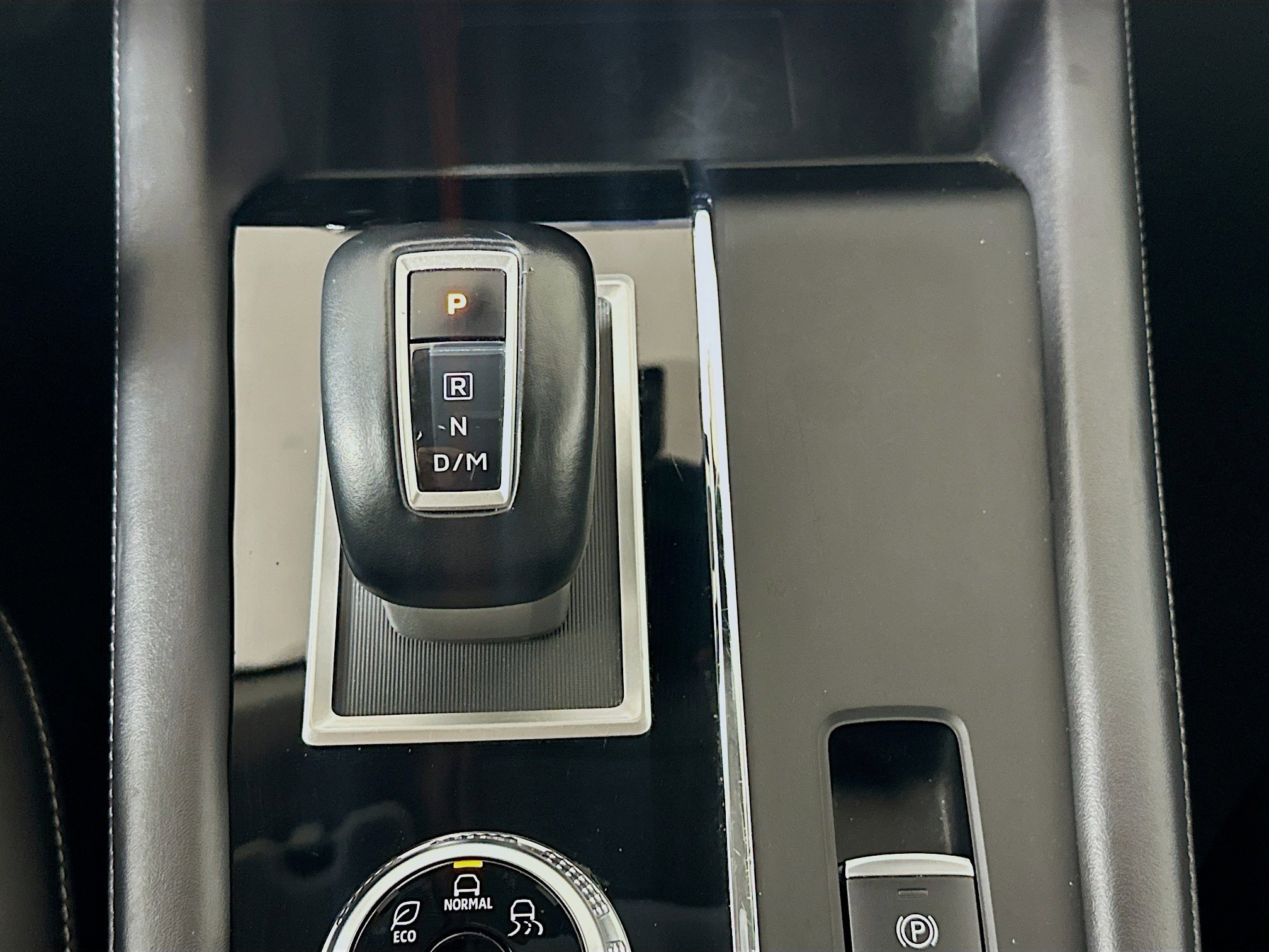 Used 2024 Mitsubishi Outlander SE FWD image 25